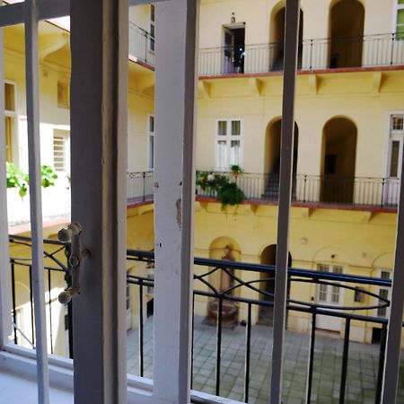 Dorotea - Cosy Home In The Heart Of Budapest Budapeste Exterior foto