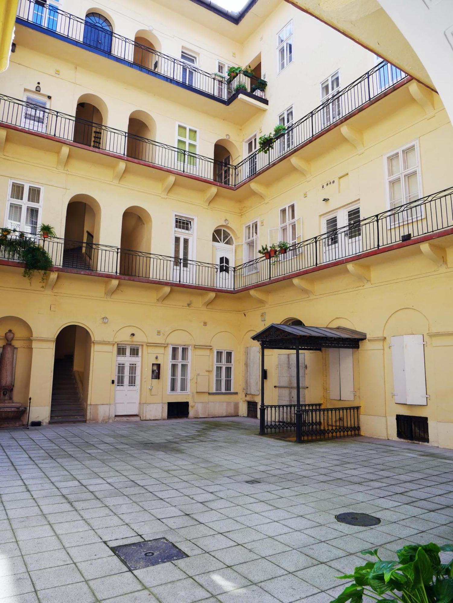Dorotea - Cosy Home In The Heart Of Budapest Budapeste Exterior foto
