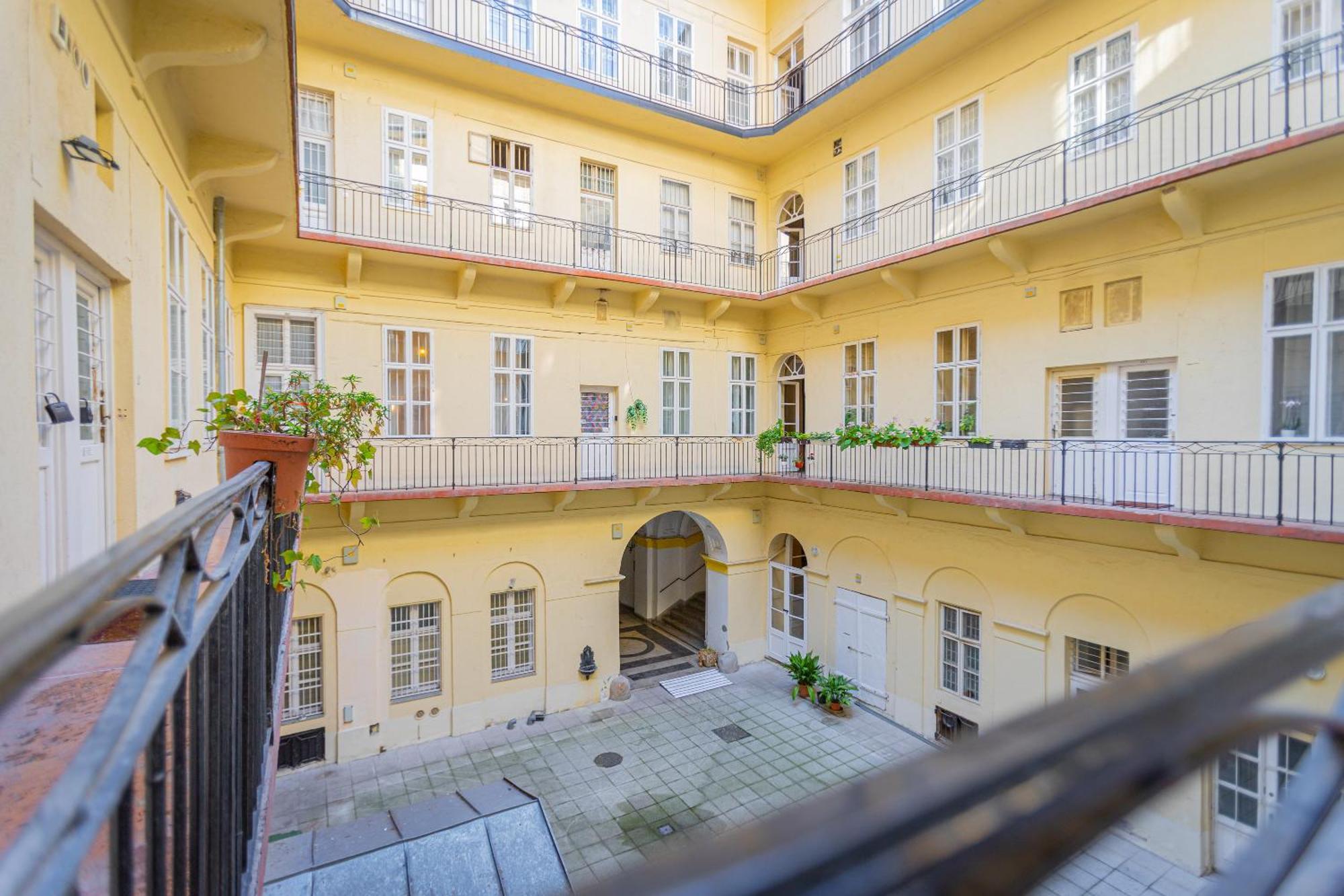 Dorotea - Cosy Home In The Heart Of Budapest Budapeste Exterior foto